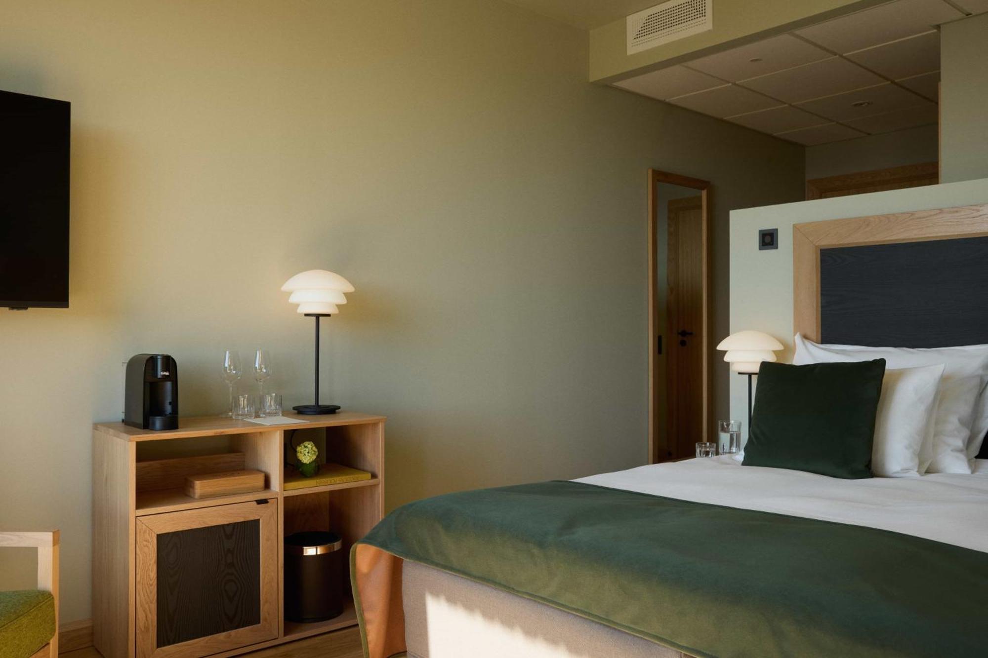Wood Hotel Будё Номер фото